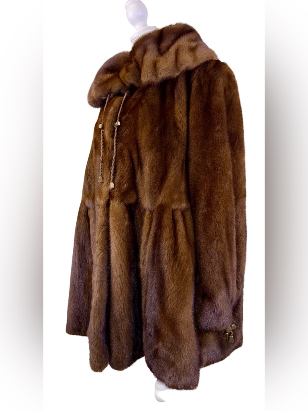 MINK STROLLER COAT IN BROWN MINK BY SAGA FURS - Picture 2 of 10